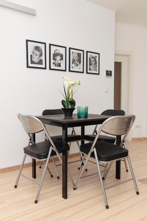 Beautiful 2-Bedroom Apartment Near Schoenbrunn Wenen Buitenkant foto