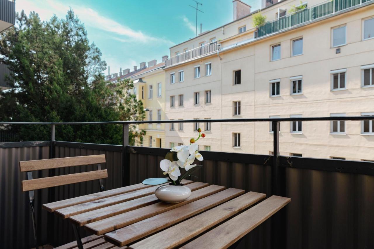 Beautiful 2-Bedroom Apartment Near Schoenbrunn Wenen Buitenkant foto