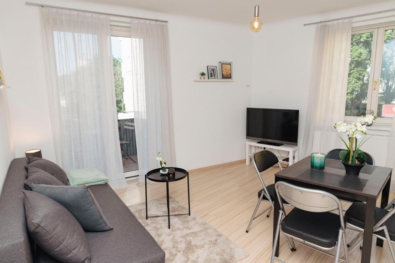 Beautiful 2-Bedroom Apartment Near Schoenbrunn Wenen Buitenkant foto